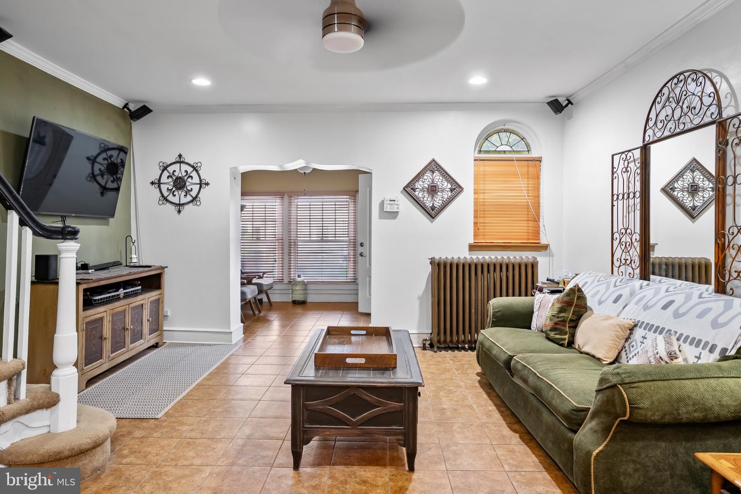 5342 Large Property Photo 6