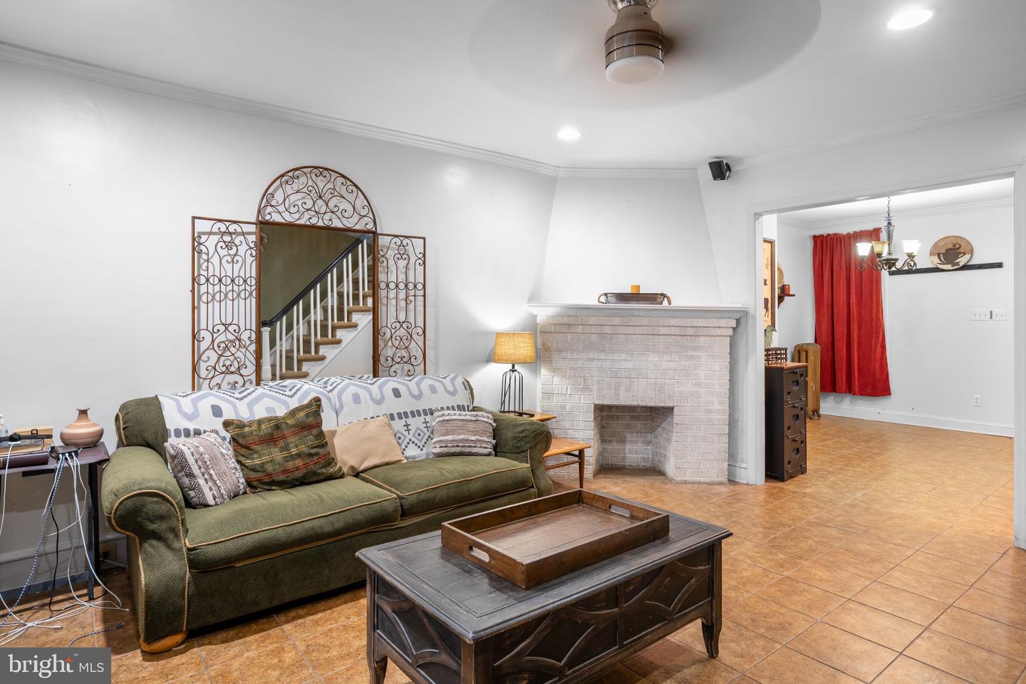 5342 Large Property Photo 8