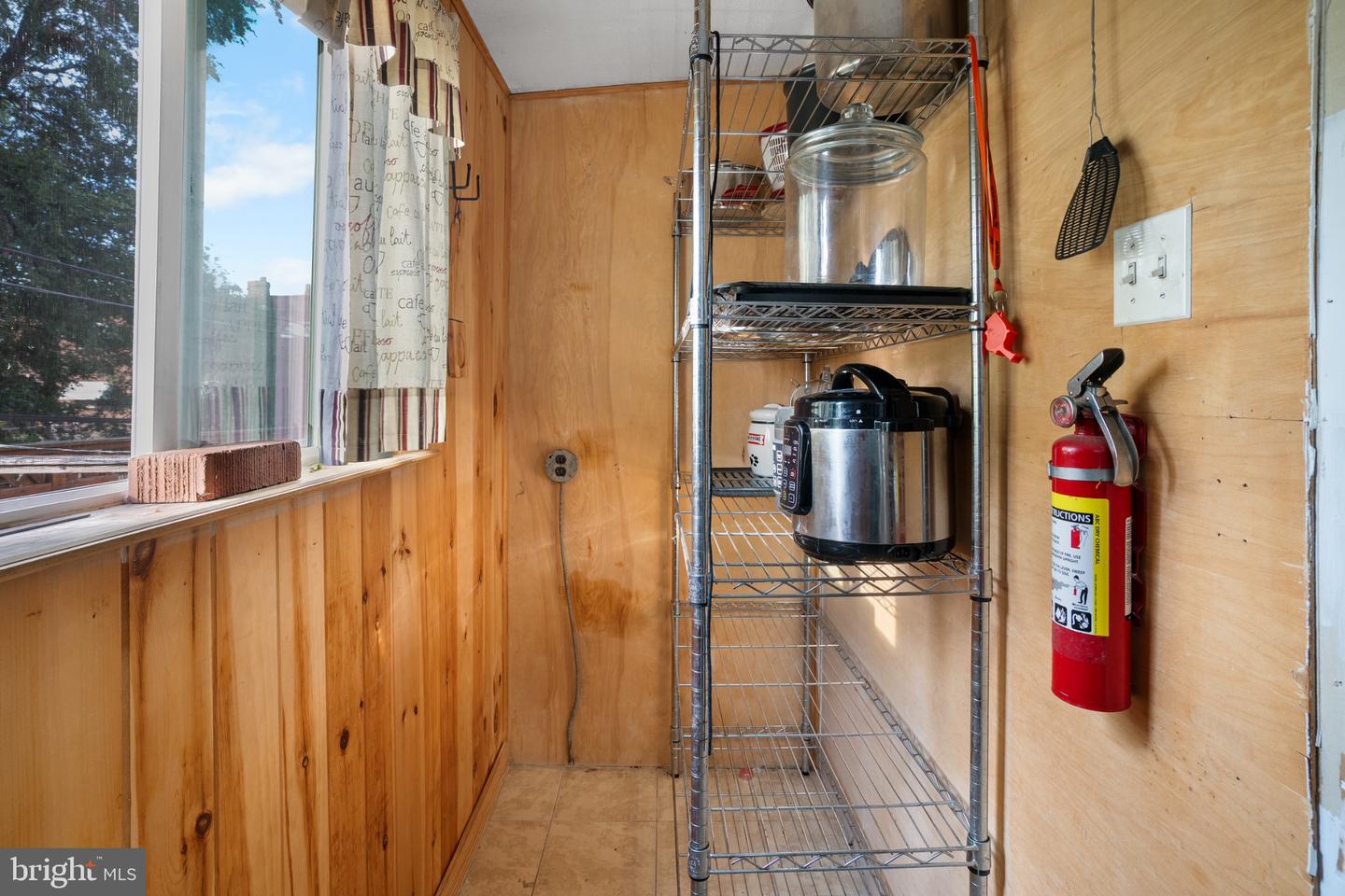 5342 Large Property Photo 15