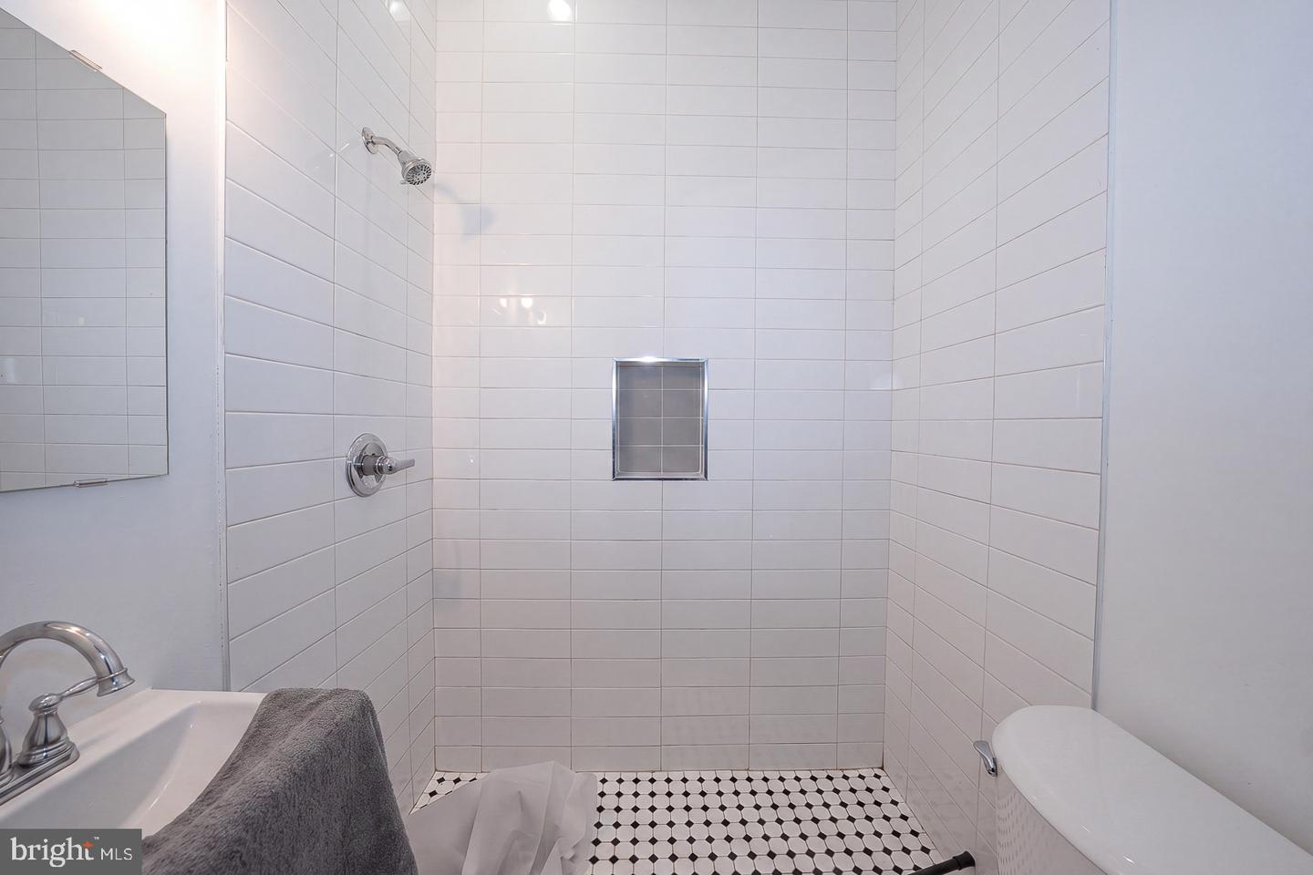 1622 N Bouvier St Property Photo 18