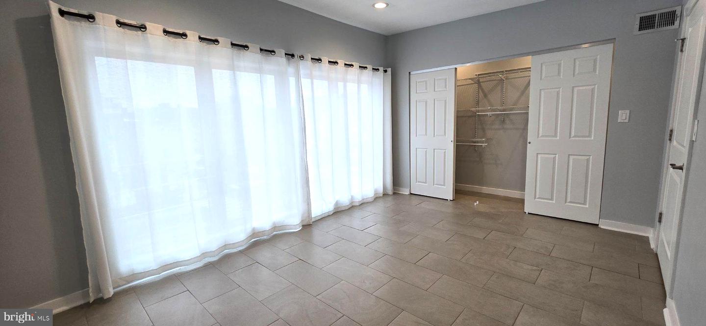 603 E Girard Ave #3rd Floor Property Photo 17