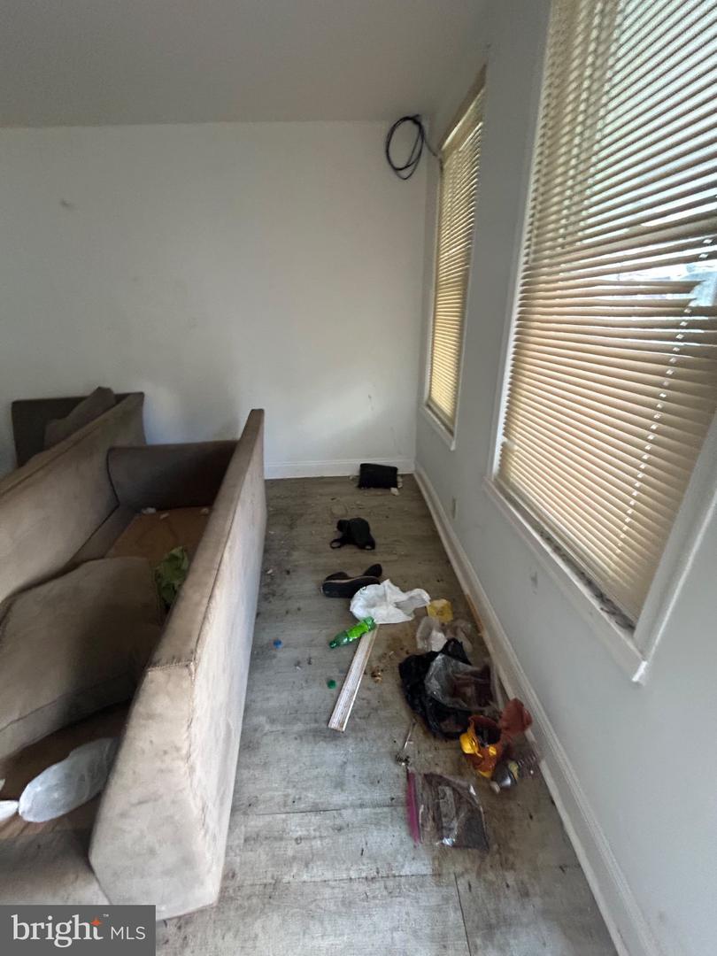 3323 Mutter St Property Photo 5