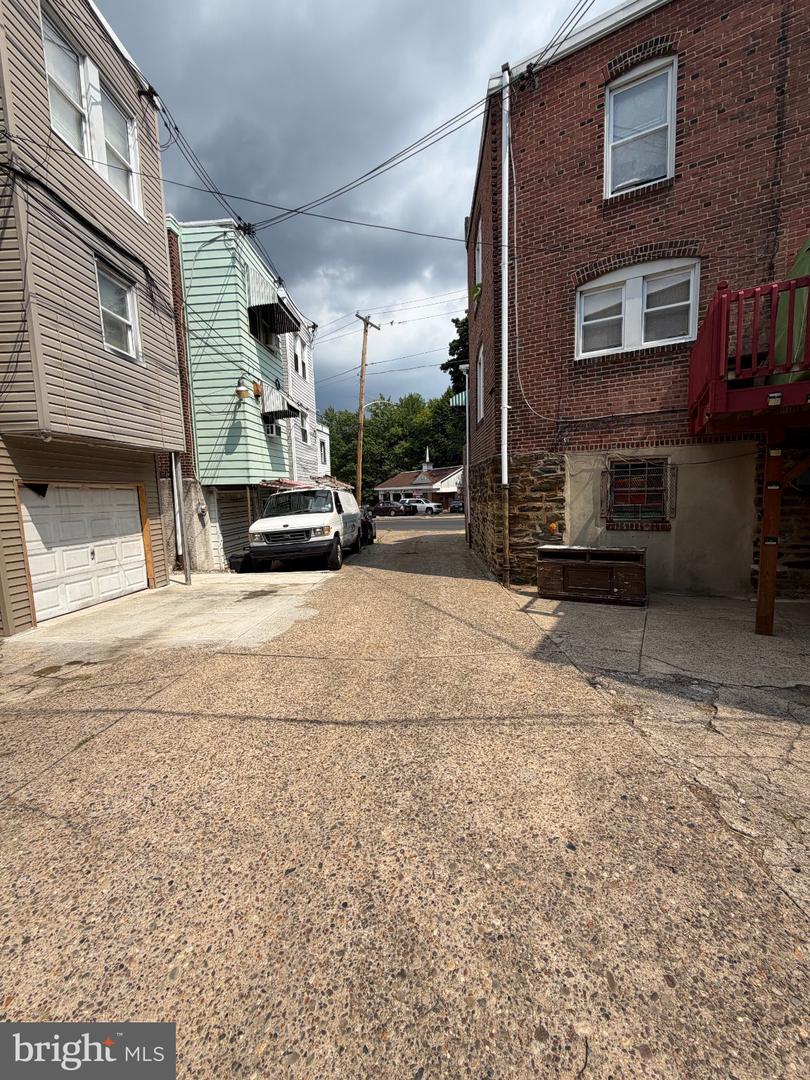 915 Wagner Ave Property Photo 1