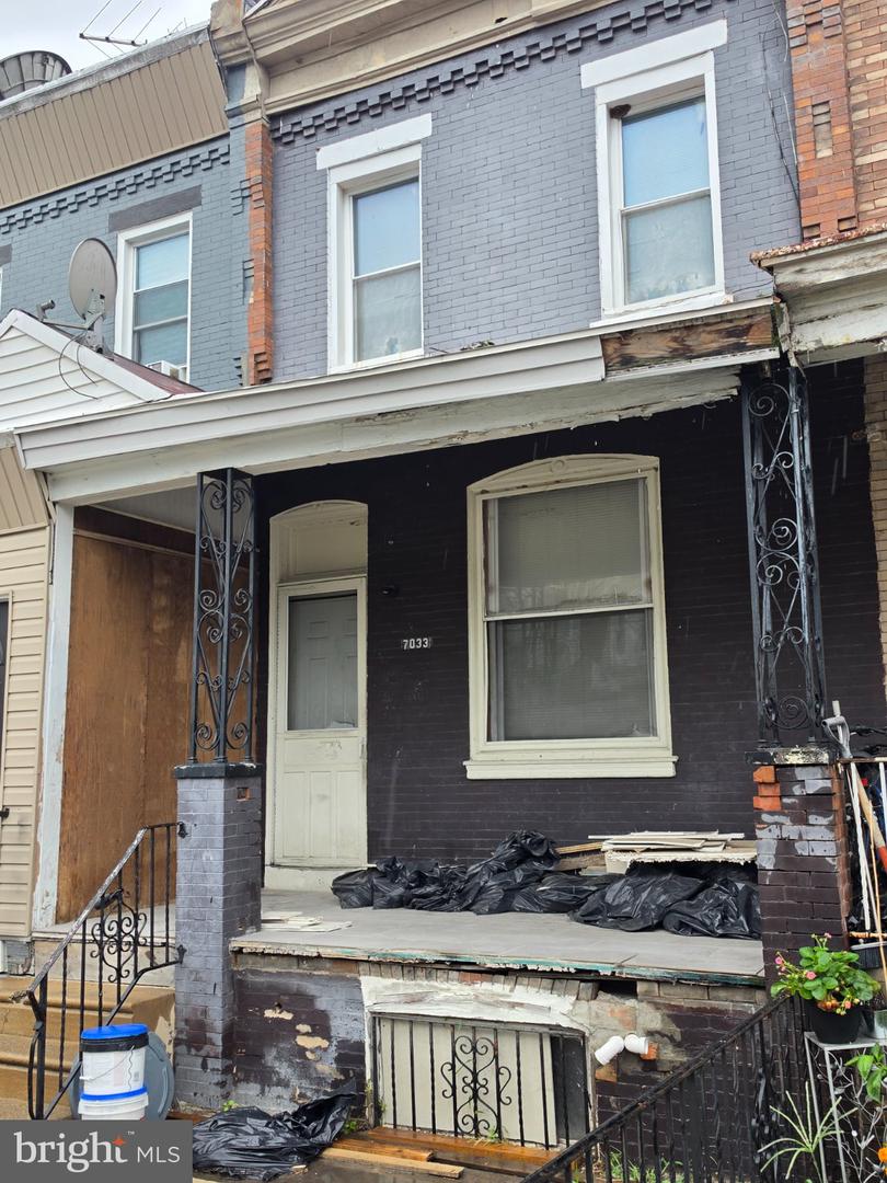 7033 Saybrook Ave Property Photo 6