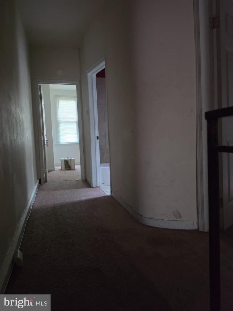 7033 Saybrook Ave Property Photo 18