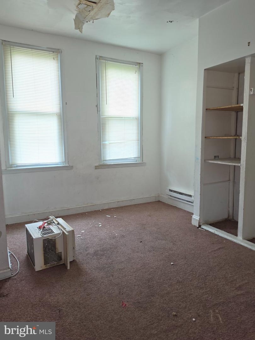 7033 Saybrook Ave Property Photo 24
