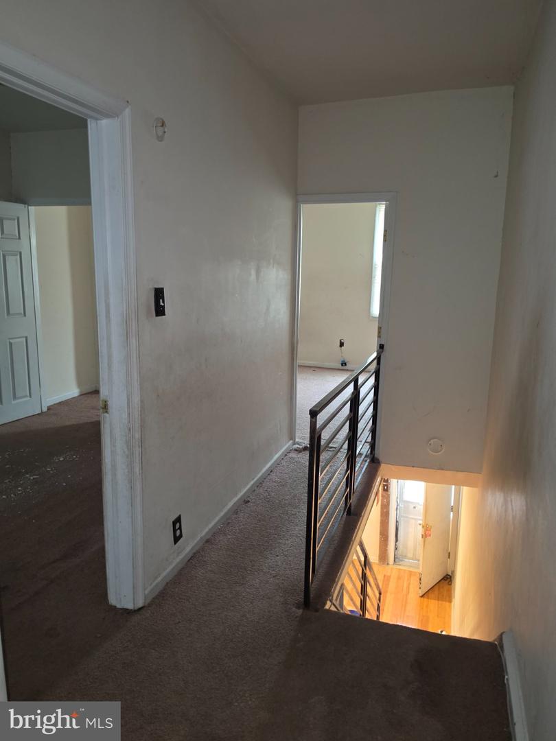 7033 Saybrook Ave Property Photo 25