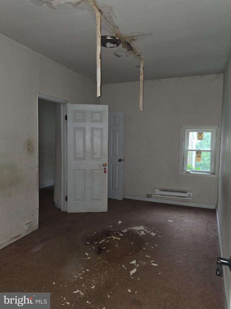 7033 Saybrook Ave Property Photo 32
