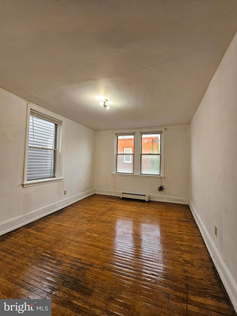 1717 S Bancroft St Property Photo 15