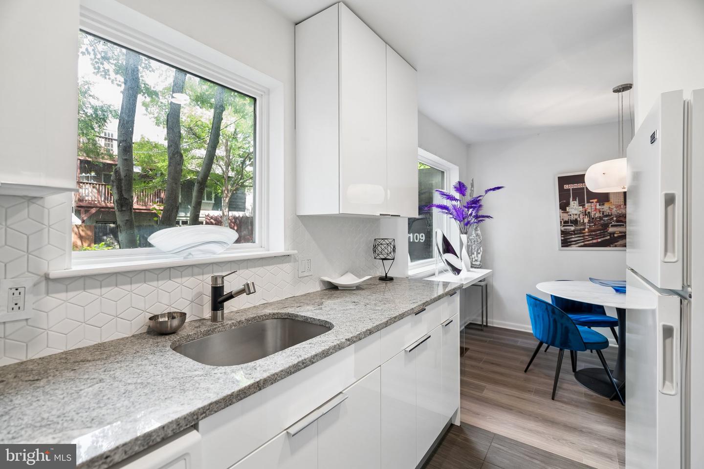 1109 South St #a Property Photo 6