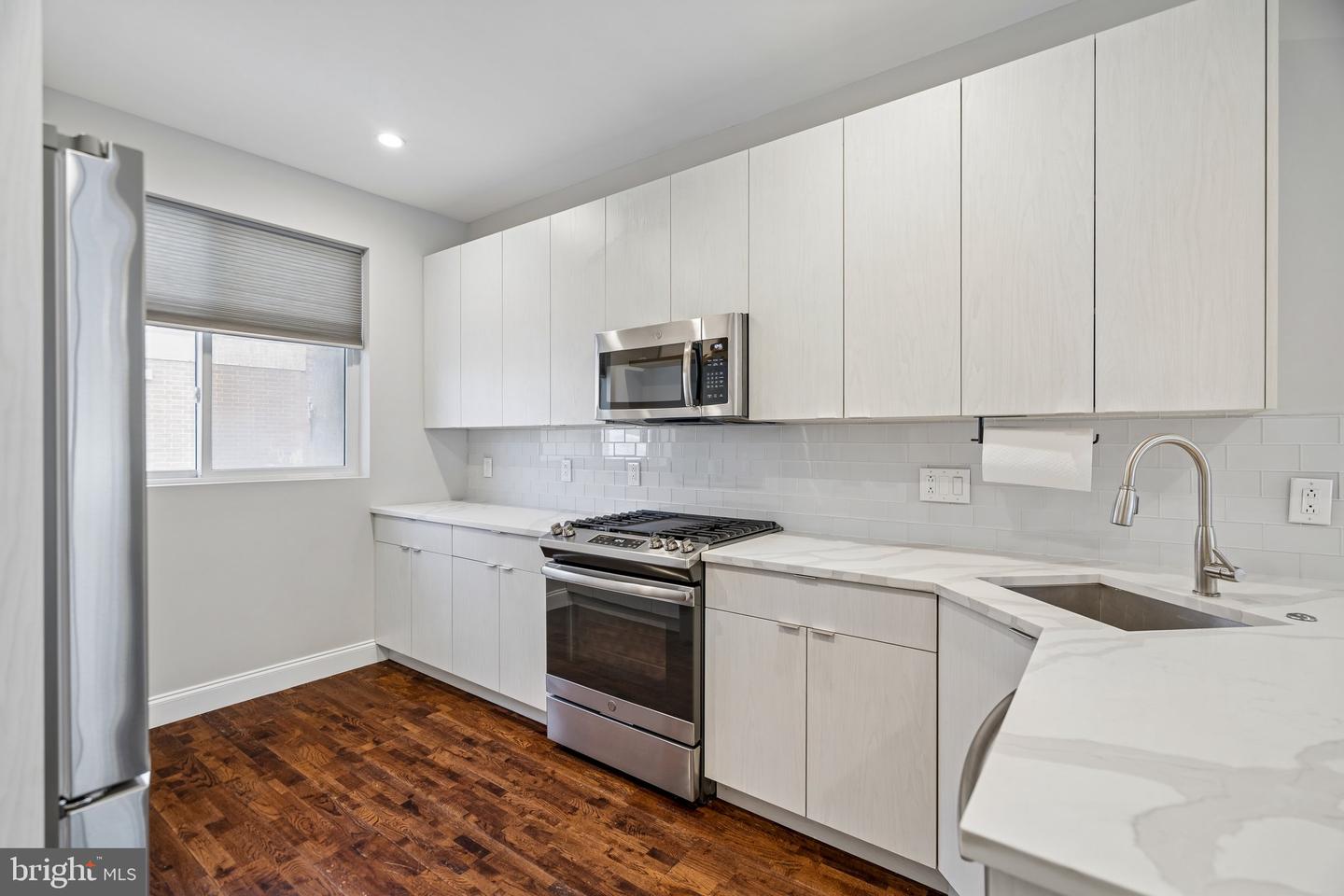 1616 Cambridge St #a Property Photo 3