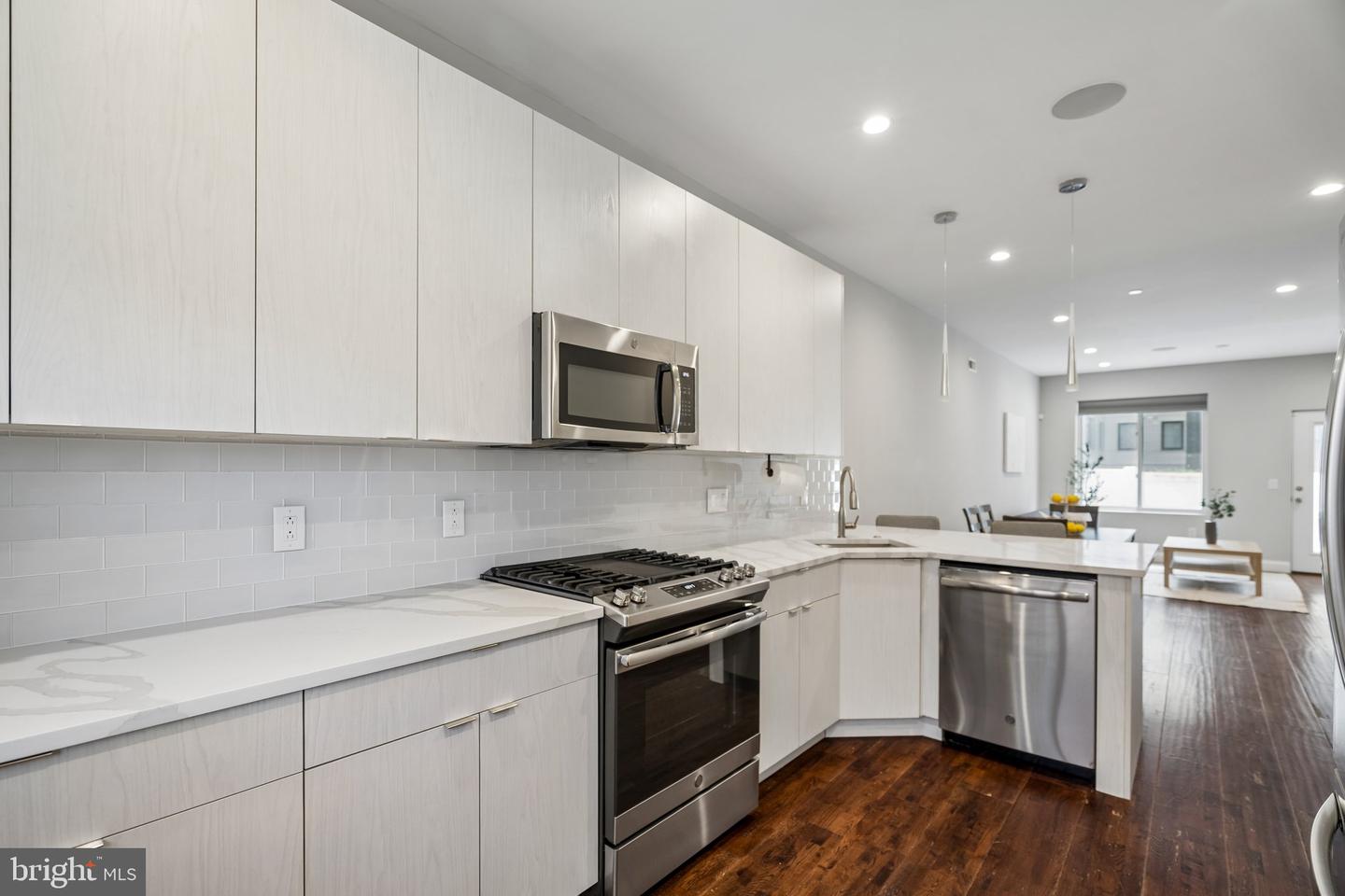 1616 Cambridge St #a Property Photo 6