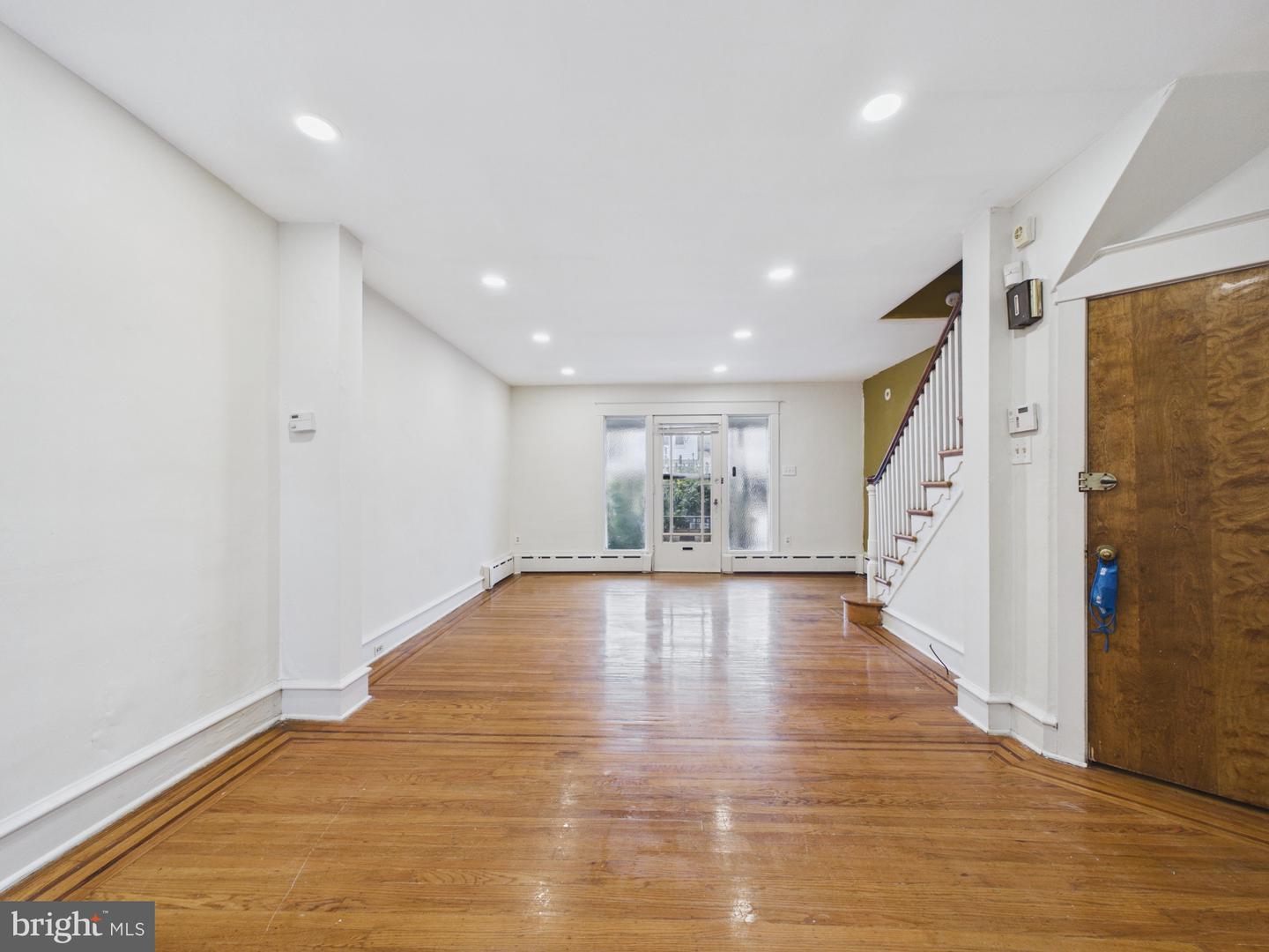 309 Rosemar St Property Photo 1