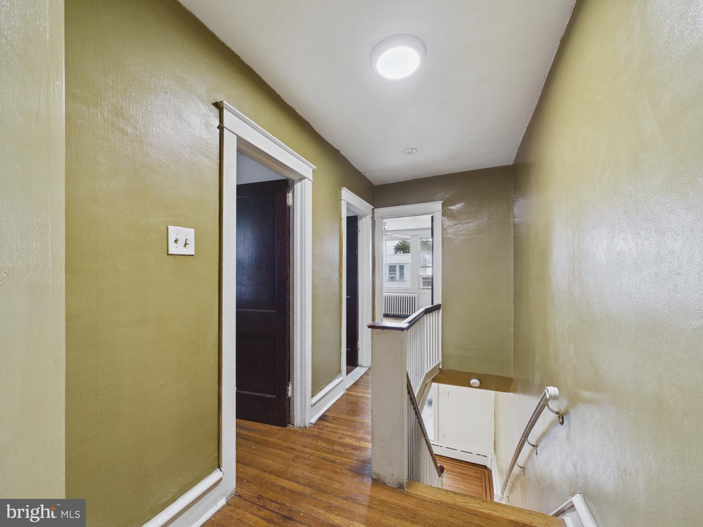 309 Rosemar St Property Photo 6