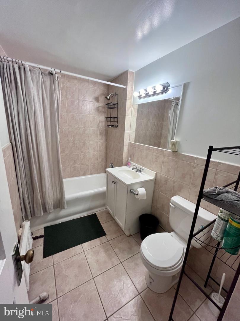 1324 Locust St #314 Property Photo 6
