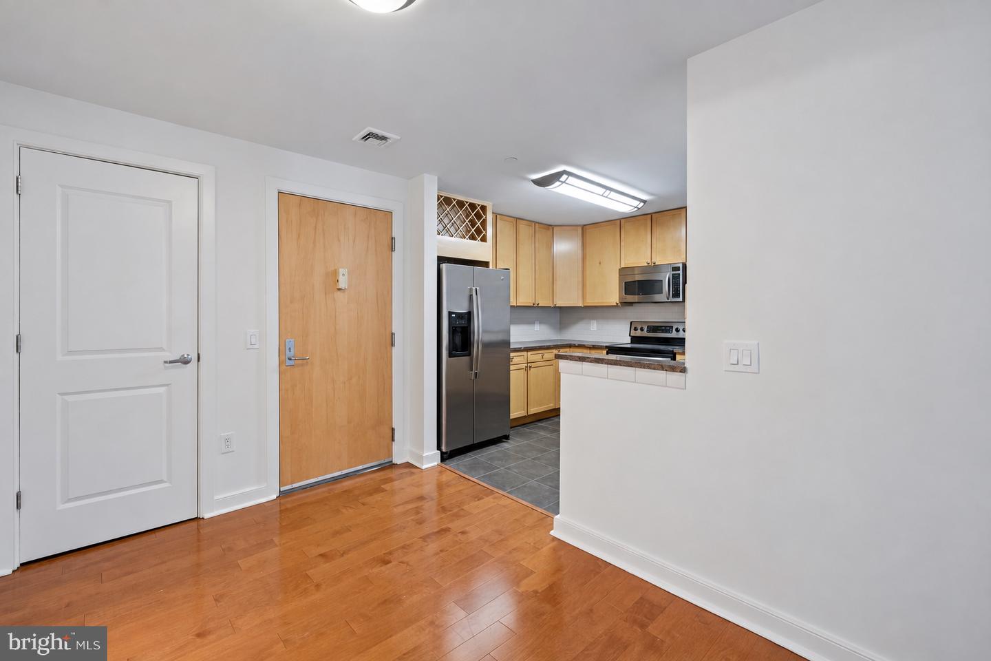 111 S 15th St #1512 Property Photo 6