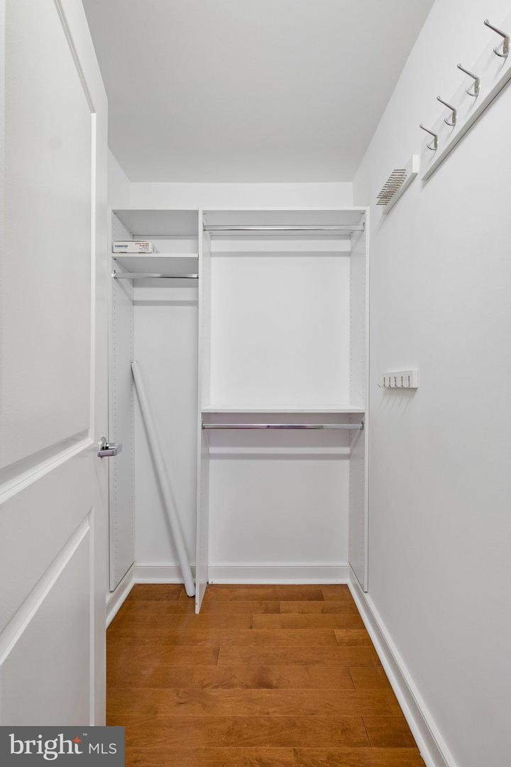111 S 15th St #1512 Property Photo 15