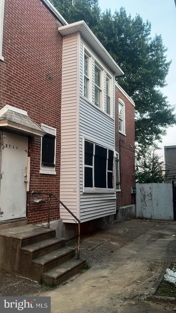 5733 Torresdale Ave Property Photo 2
