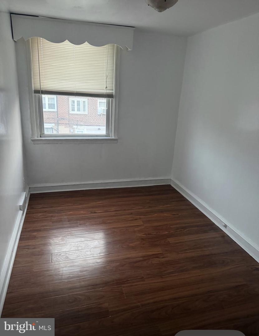 8018 Fayette St Property Photo 4