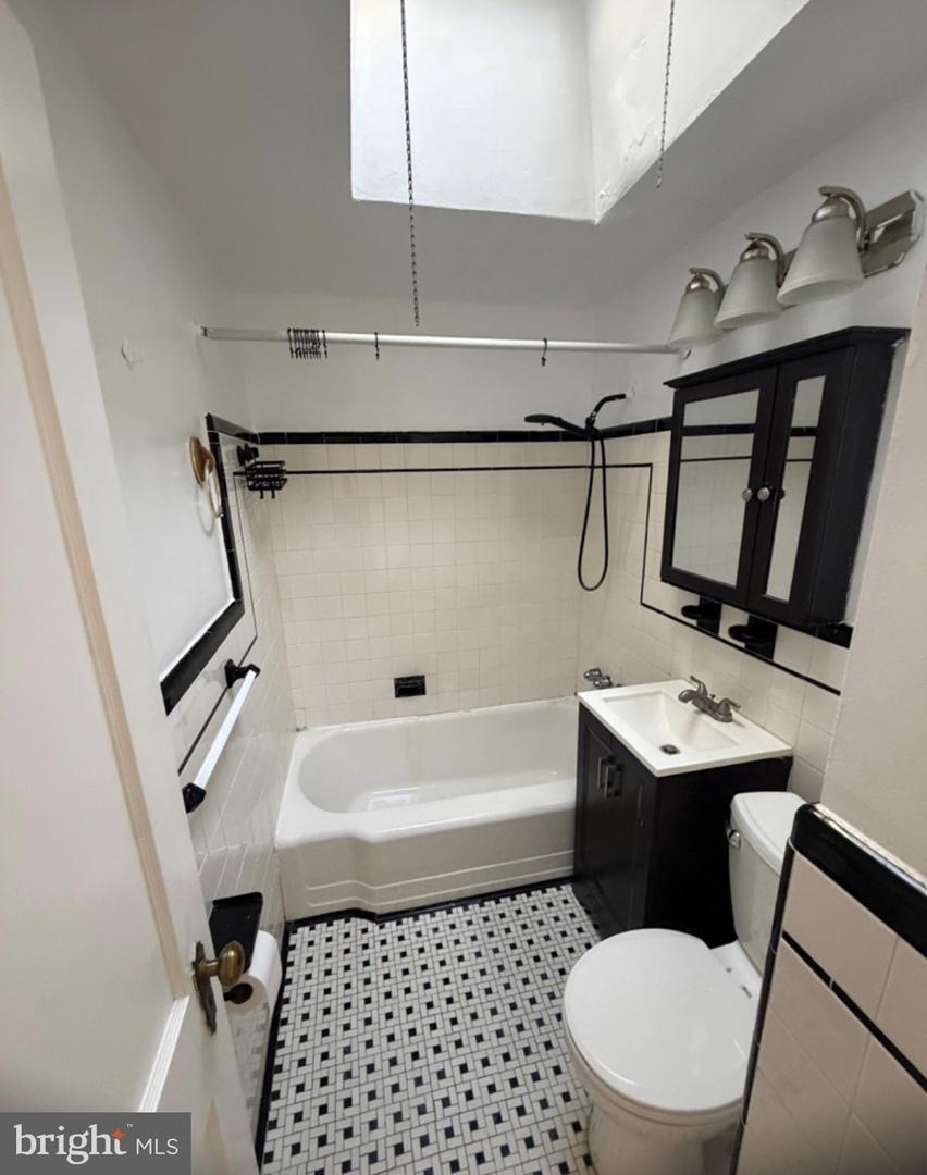 8018 Fayette St Property Photo 7