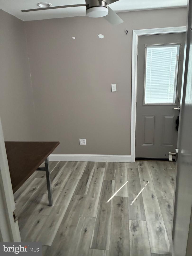 160 E Sterner St Property Photo 8