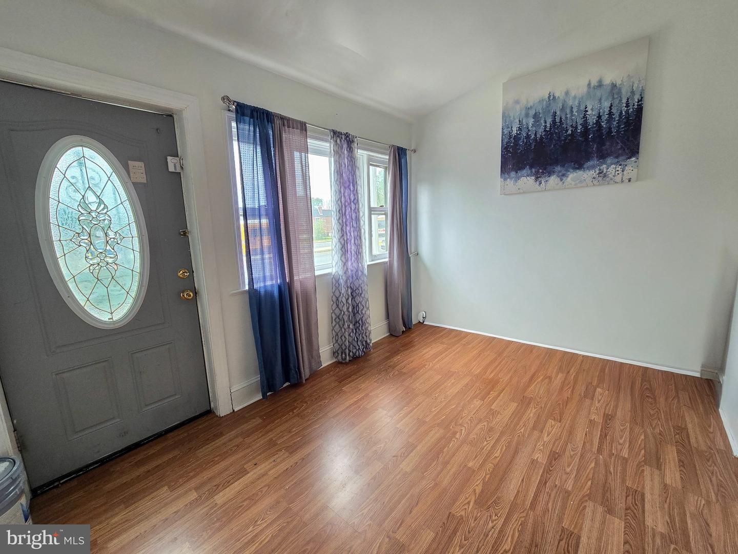 5726 Jackson St Property Photo 3