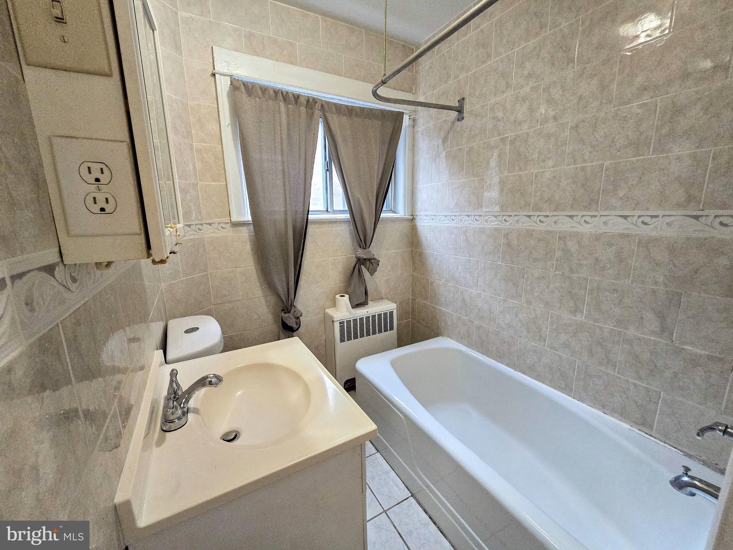 5726 Jackson St Property Photo 22