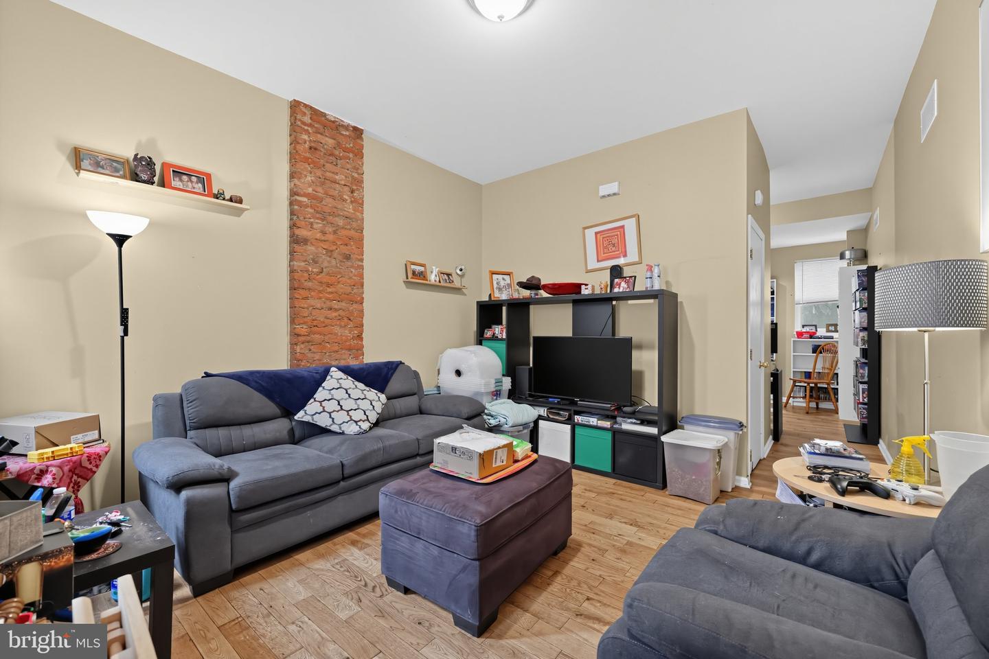 2506 Collins St Property Photo 7