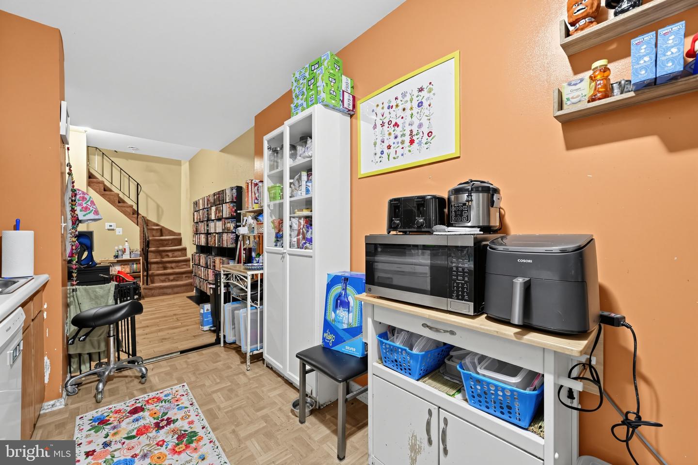 2506 Collins St Property Photo 9