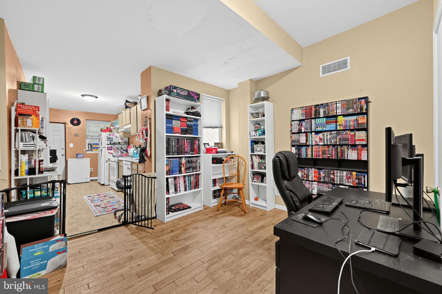 2506 Collins St Property Photo 23