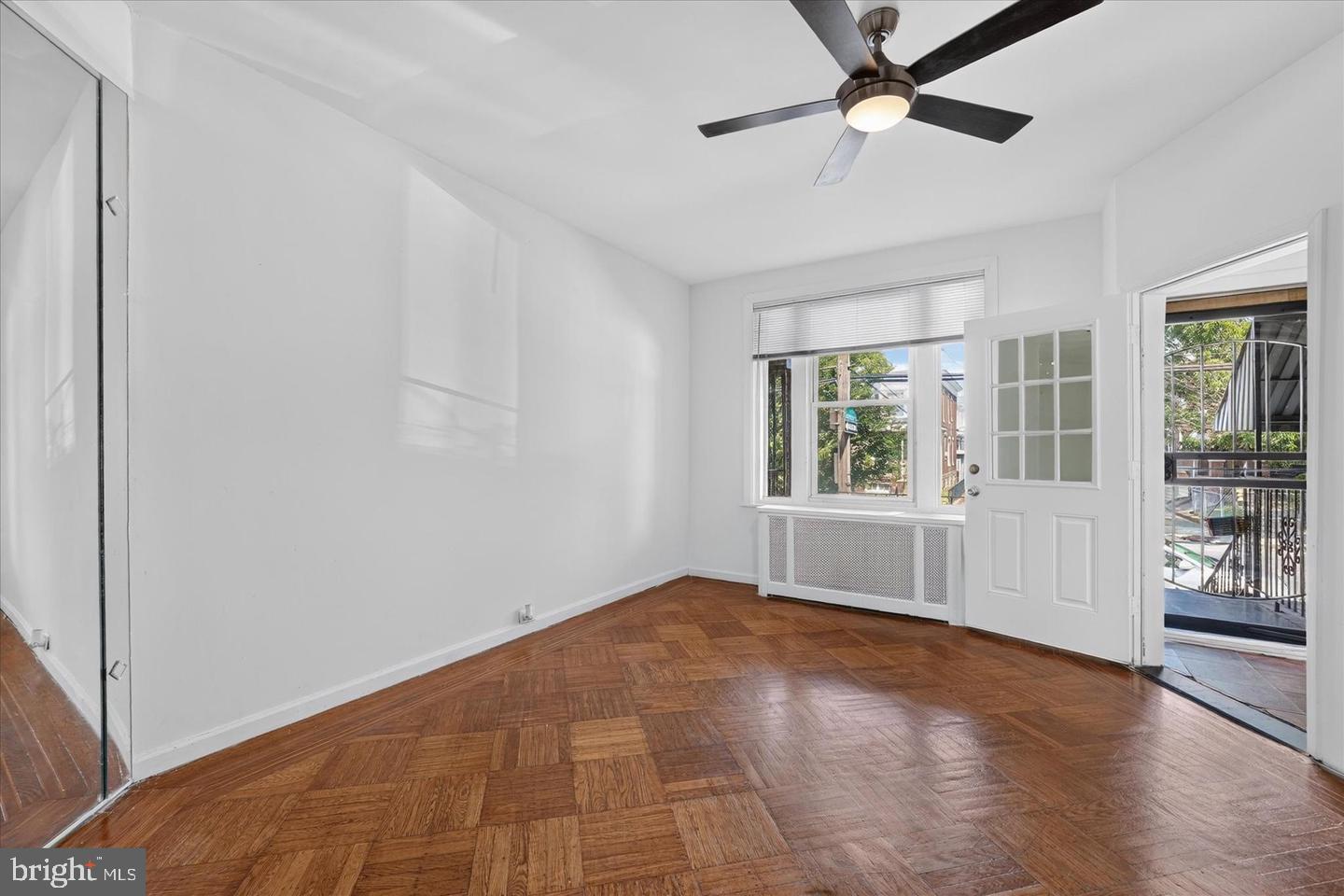 5442 Whitby Ave Property Photo 3
