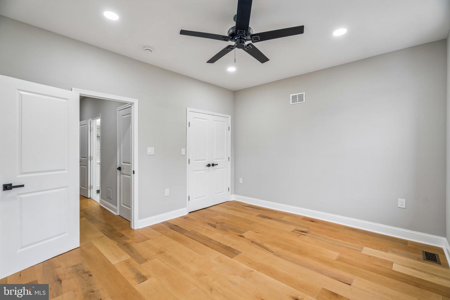 1629 Ellsworth Property Photo 18