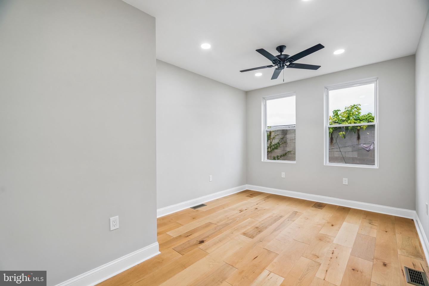 1629 Ellsworth Property Photo 22