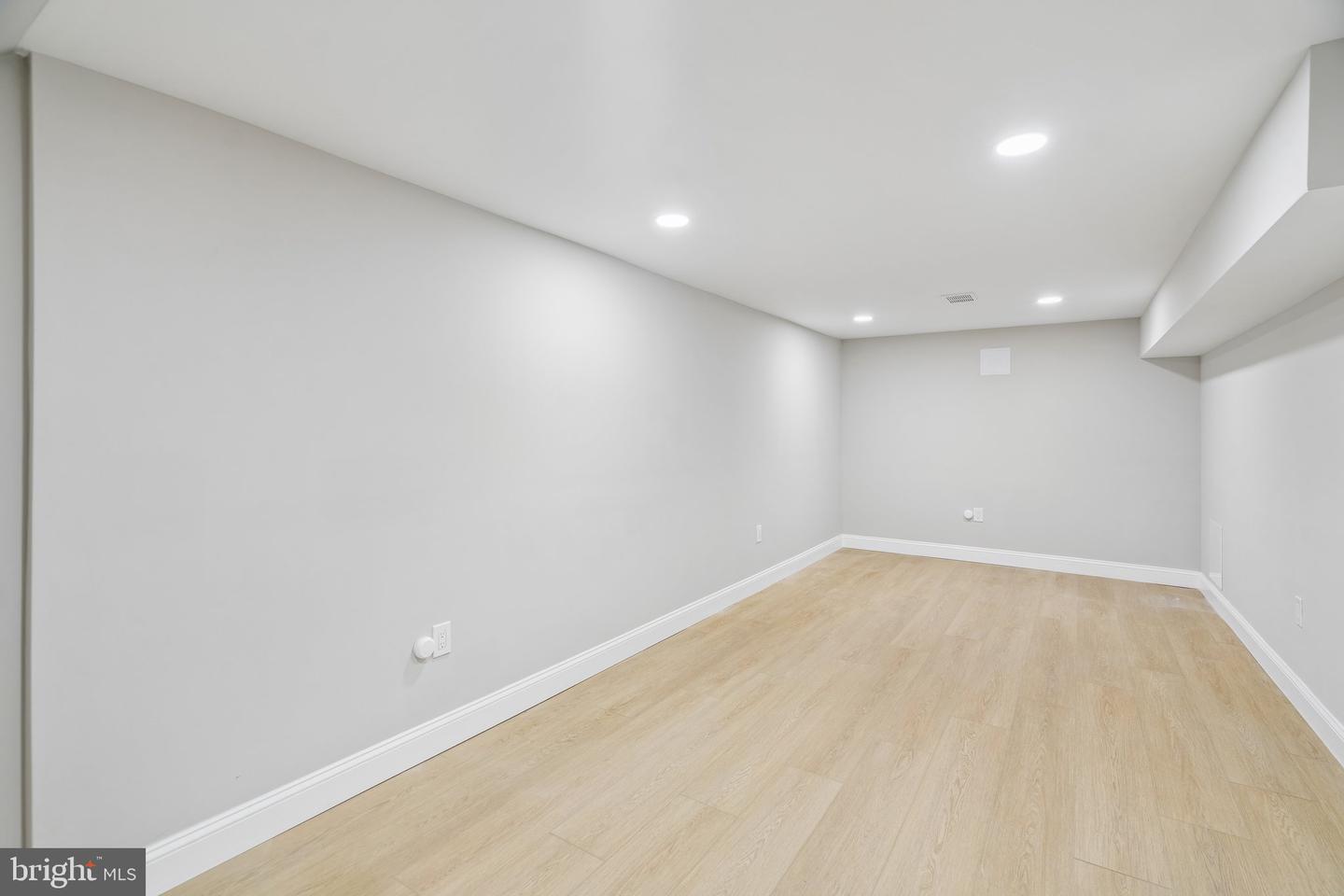 1629 Ellsworth Property Photo 24