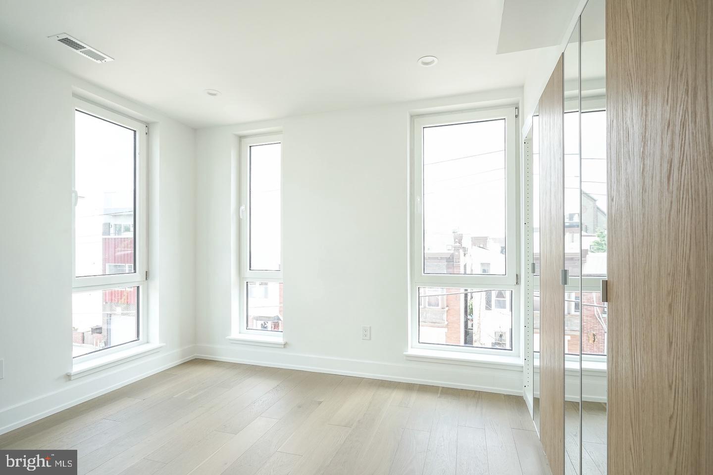 1328 E Berks St #3c Property Photo 23