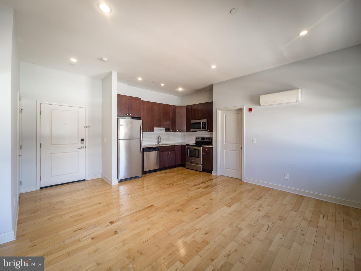 427 MONROE ST #UNIT 402 Property Photo 1
