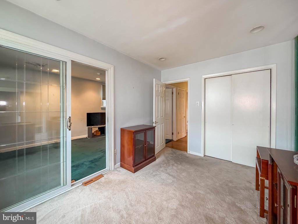 2130 Afton St Property Photo 6