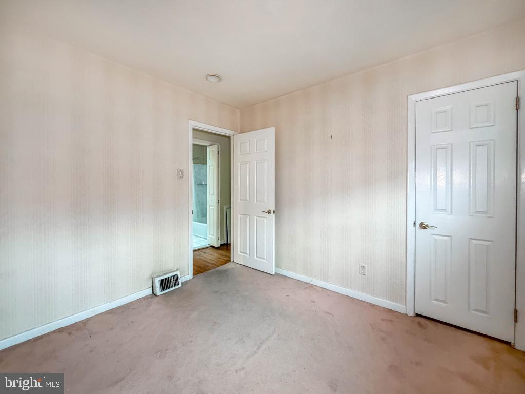 2130 Afton St Property Photo 23