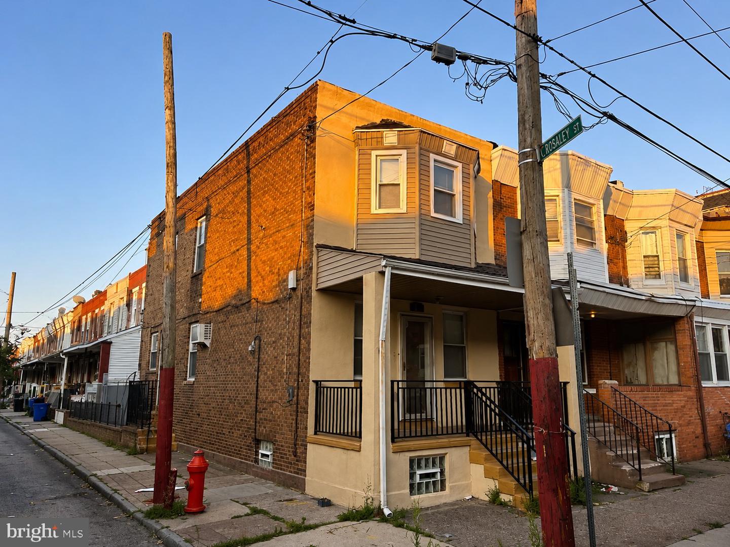 2216 Mifflin St Property Photo 3