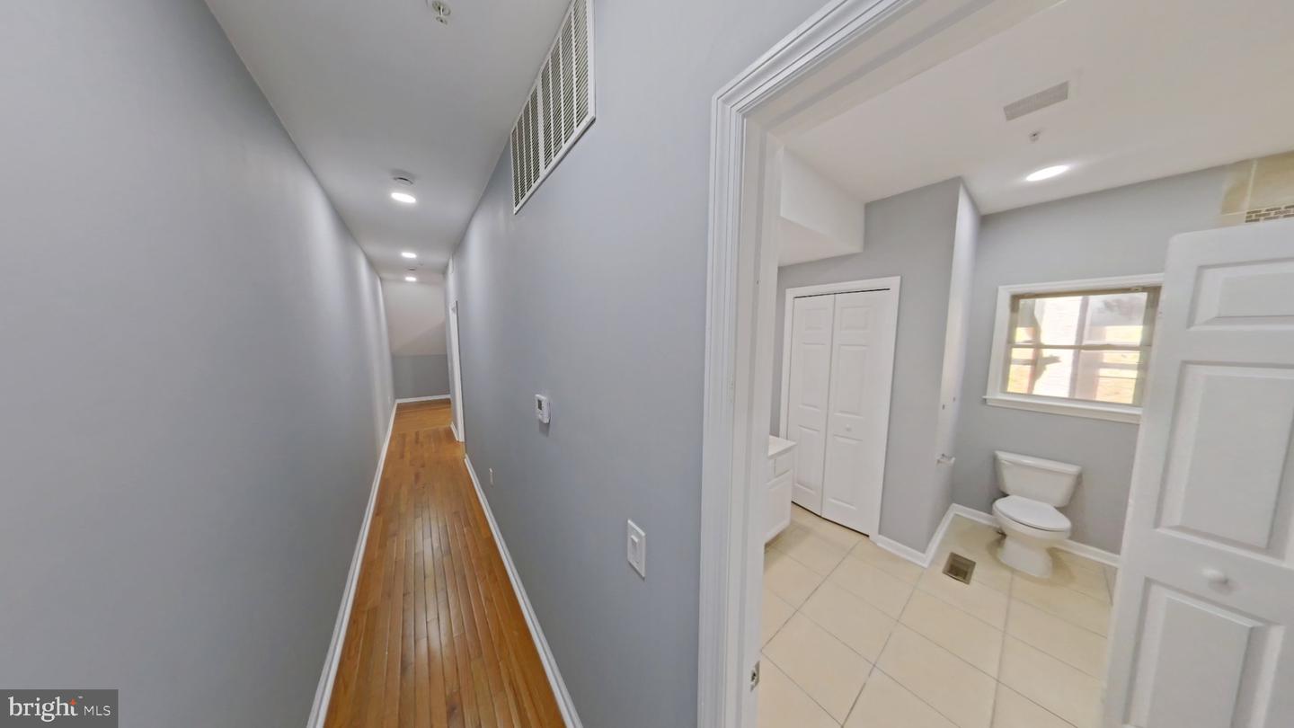 1831 W Diamond St #2 Property Photo 8