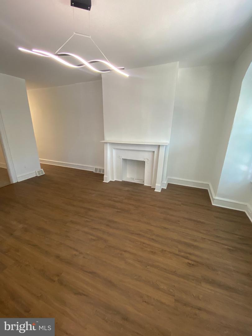 5531 Walnut St Property Photo 4