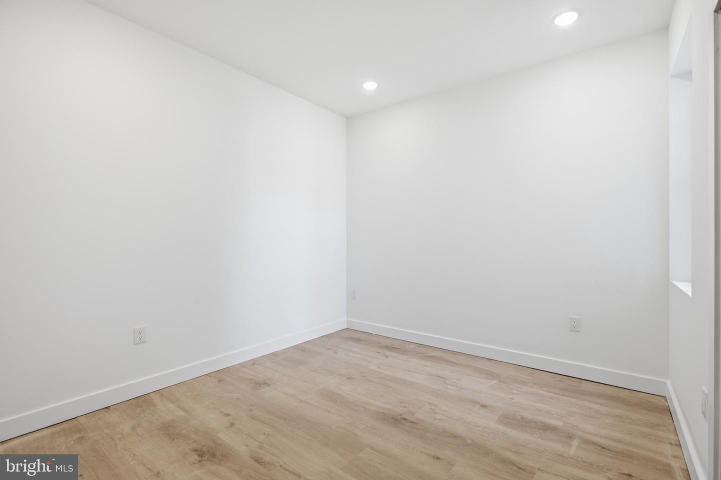 2330 N 16th St #2 Property Photo 8
