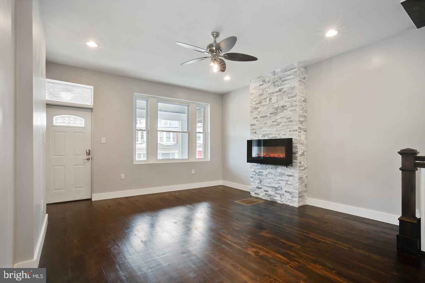 5445 Ridge Ave Property Photo 7