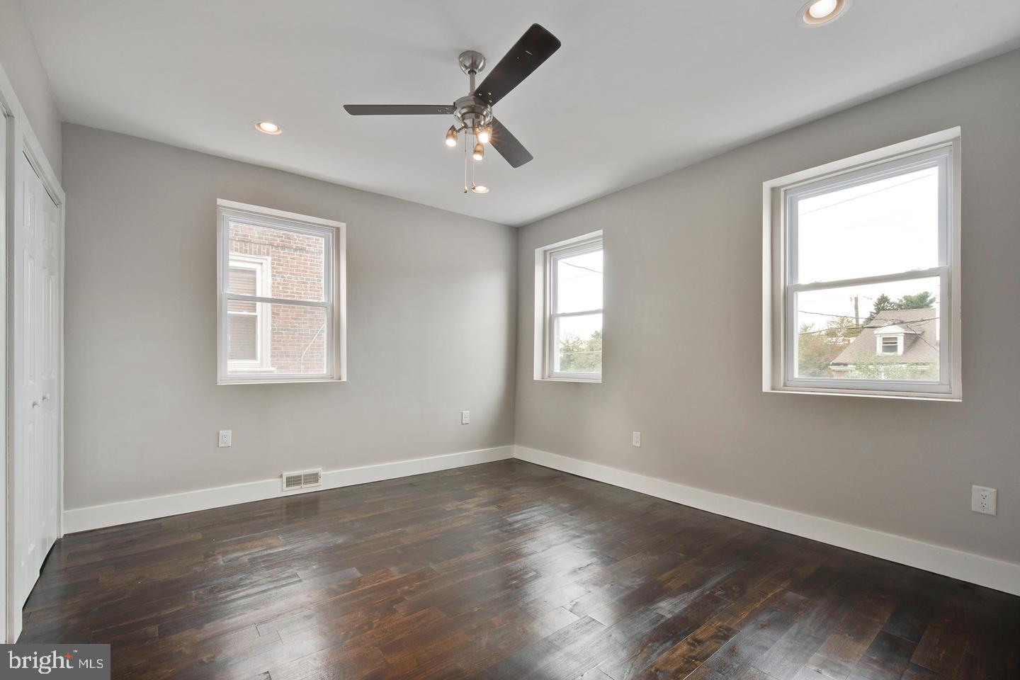 5445 Ridge Ave Property Photo 19