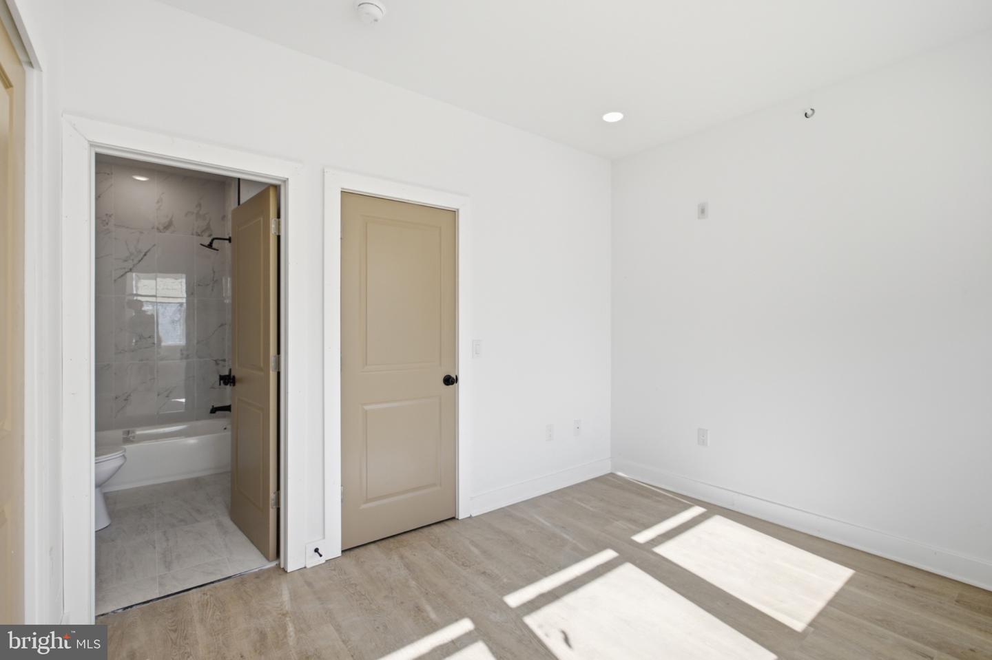 2330 N 16th St #3 Property Photo 12
