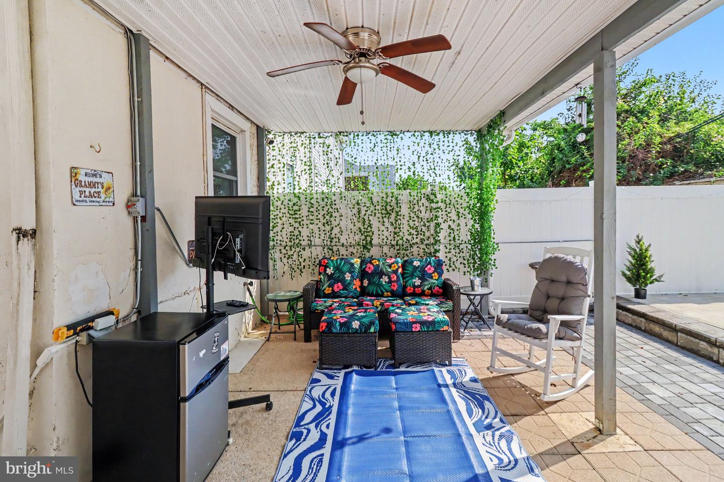 523 Green Property Photo 14