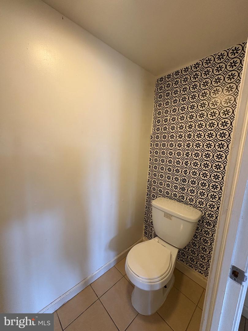 2112 Longshore Ave Property Photo 5
