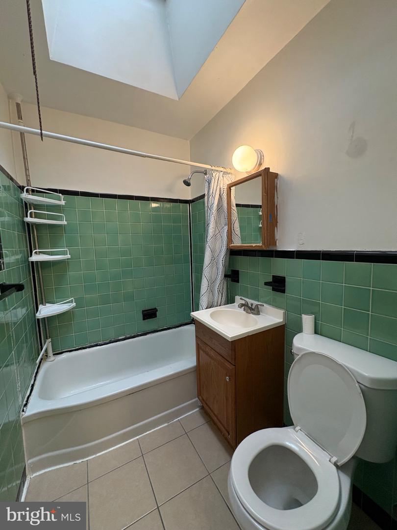 2112 Longshore Ave Property Photo 15