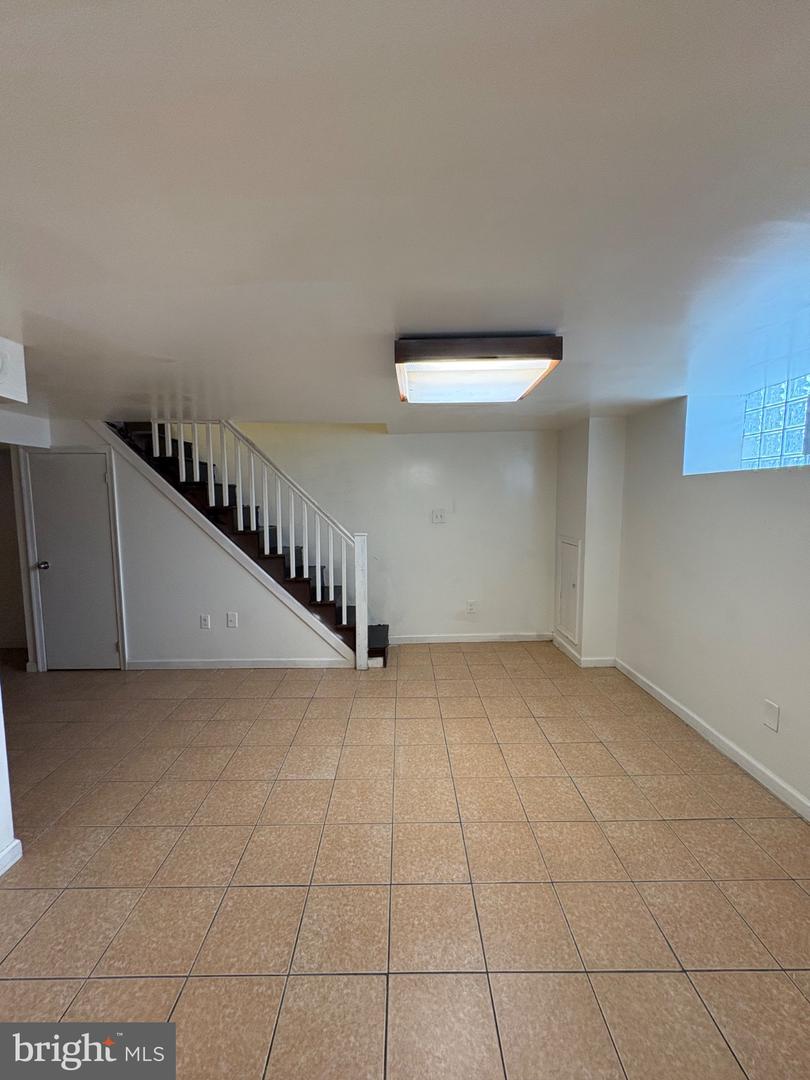 2112 Longshore Ave Property Photo 20