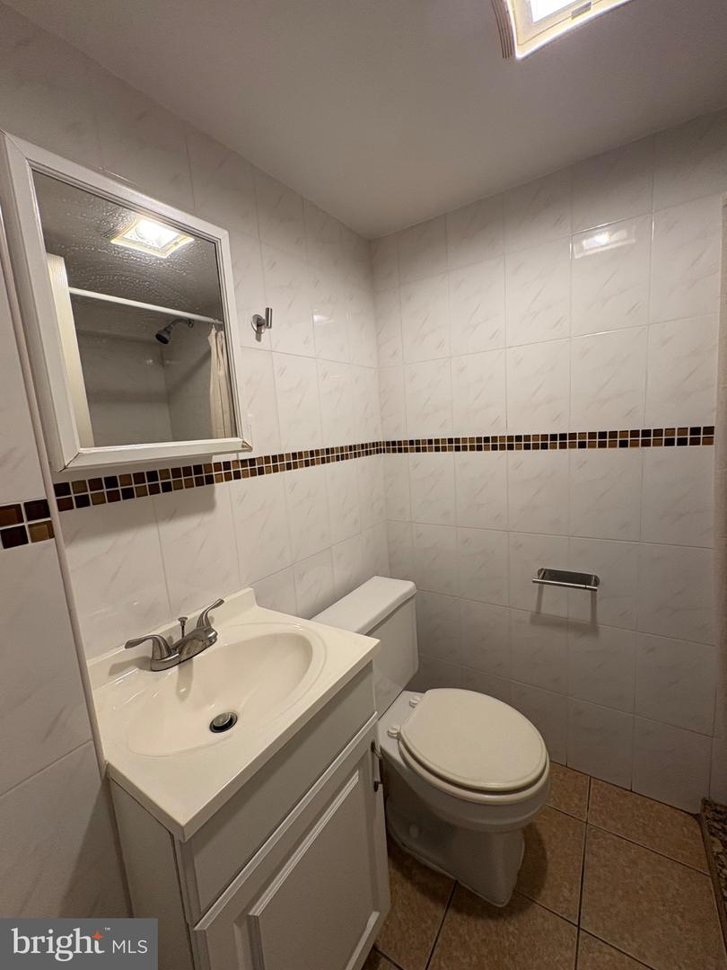 2112 Longshore Ave Property Photo 23